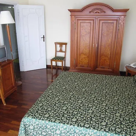 Cappellina Hotel Toscolano-Maderno