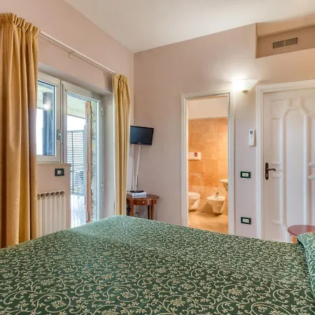 Cappellina Hotel Toscolano-Maderno